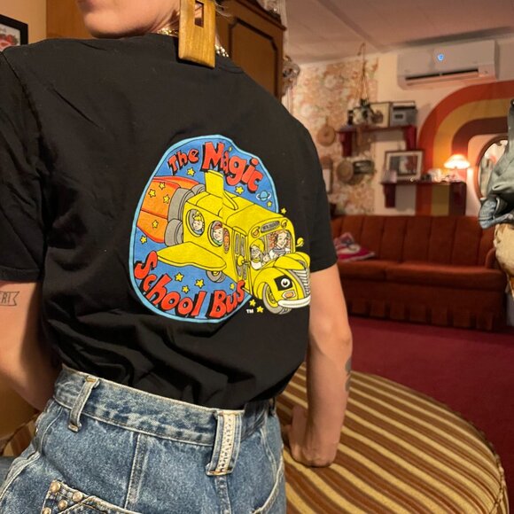Black double graphic Magic school bus short sleeved shirt! - Picture 10 of 13